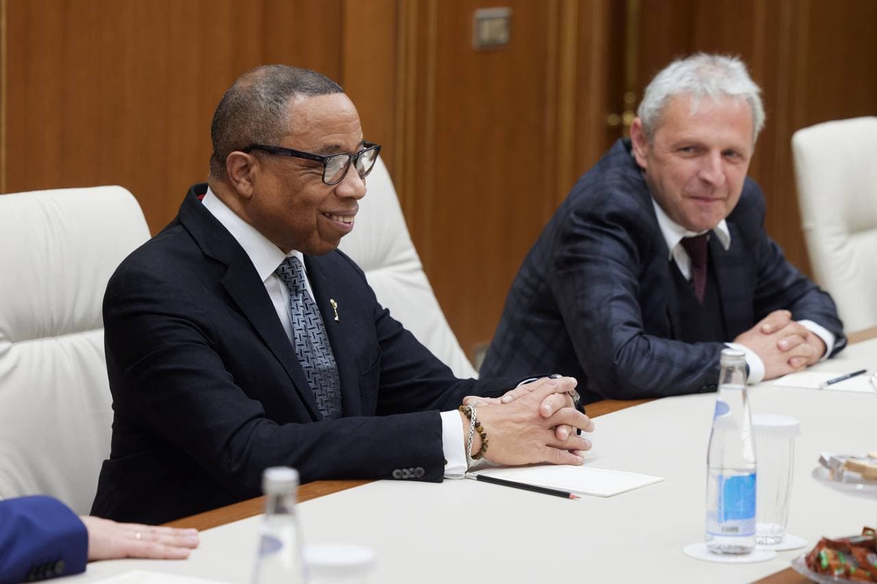 Saida Mirziyoyeva “Emmi” mukofotining 8 karra sovrindori Hayma Vashington bilan uchrashdi - 1