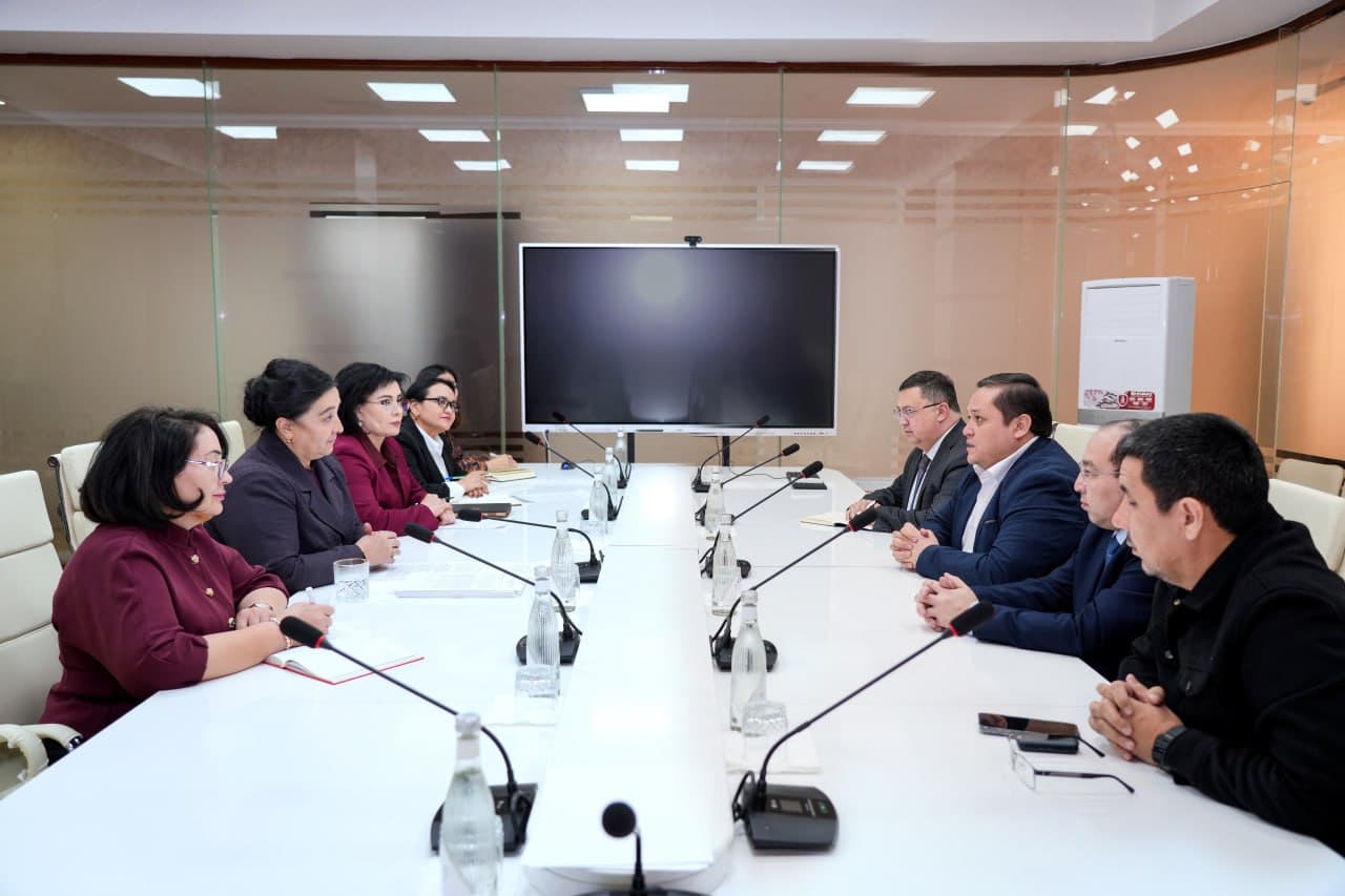 Oila va xotin-qizlar qo‘mitasi hamda Bolalar kontentini rivojlantirish markazi o‘rtasida uchrashuv boʻlib oʻtdi - 1