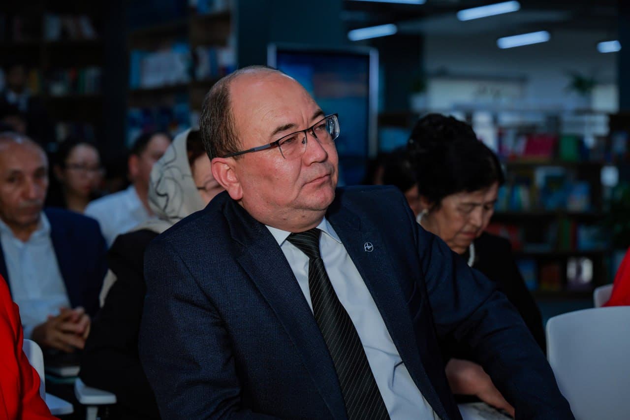 “Bolalar uchun yozamiz: ertak-romanlar” ijodiy tanlovida “Umid ovozi” nomli ertak-roman loyihasi bilan g‘olib bo‘lgan ijodkor Javlon Jovliyev: - 2