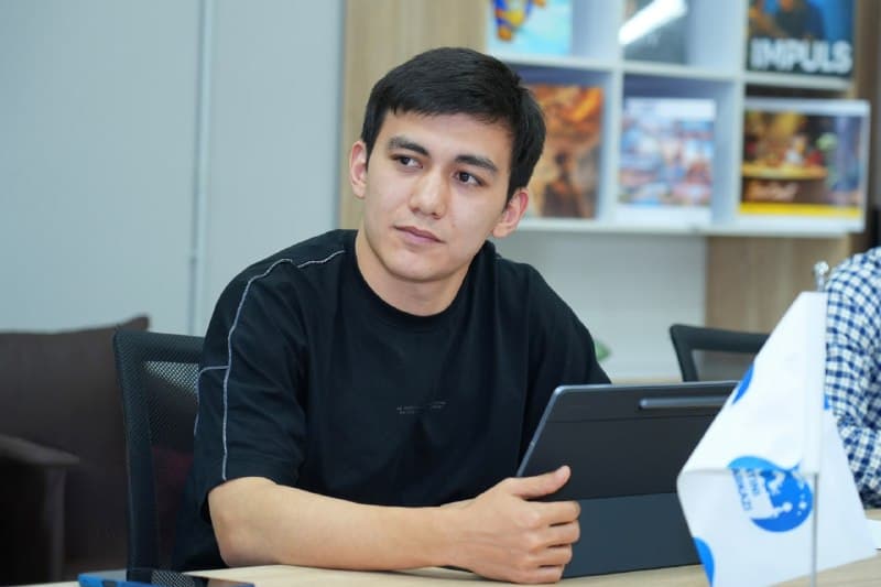 O‘zbekiston Respublikasi san’at arbobi, taniqli kinorejissyor va kinodramaturg Yusuf Roziqovning ssenariy yozish laboratoriyasida mashg‘ulotlar davom etmoqda. - 5
